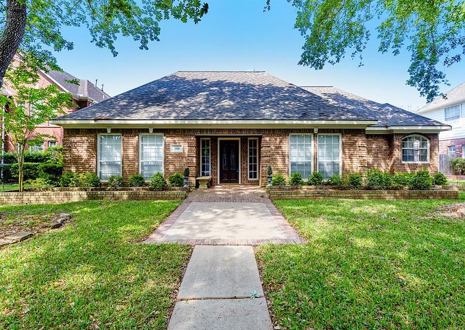 1st image of 1910 Hickory Hill Ct