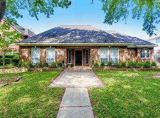 1910 Hickory Hill Ct, Sugar Land, TX 77478