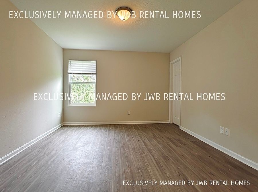2nd image of 6875 Lake Mist Ln