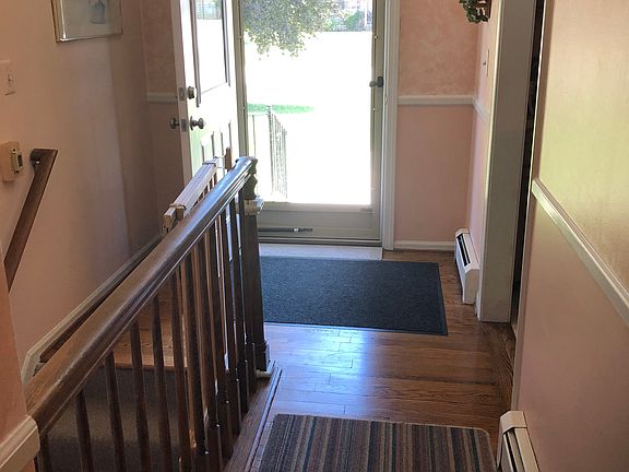 4th image of 12319 Cambridge Blvd
