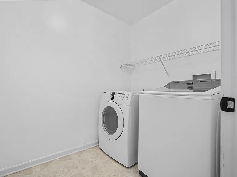 2 Oakline Ct — Photo 48