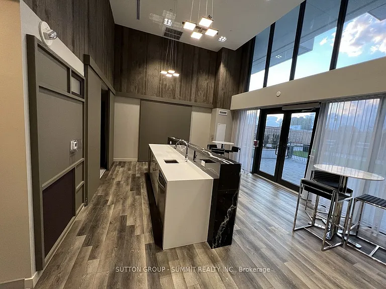 85 Oneida Cres #401 — Photo 28