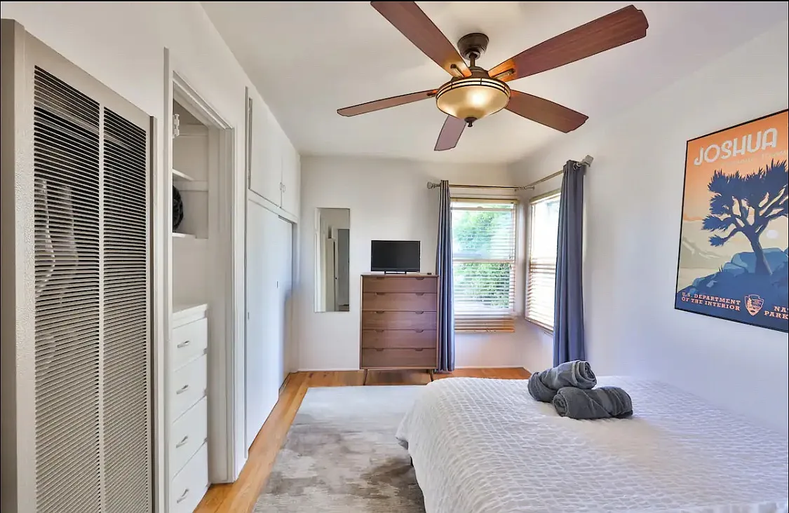 3270 Cedar St — Photo 3