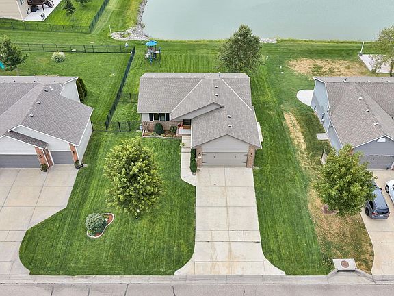 2nd image of 1925 N Bellick Ct