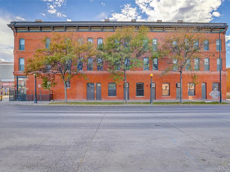 2193 Arapahoe St #11 — Photo 3
