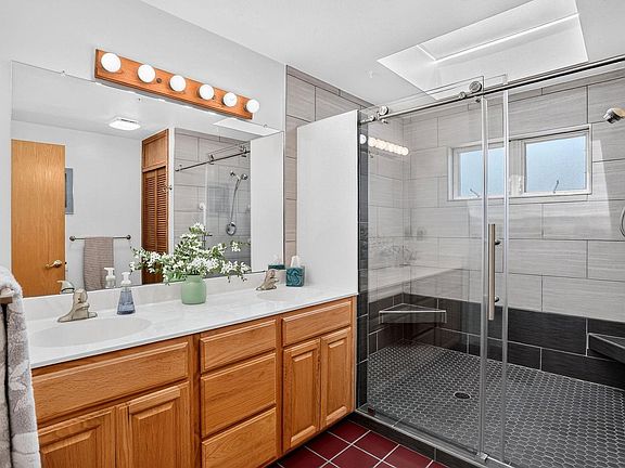 5th image of 2938 Kalmia Ave Unit 10