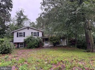 911 Broadway Ave, Secane, PA 19018