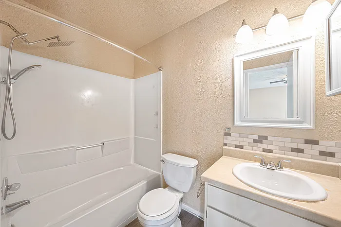 14203 Sussman Ct #B — Photo 12