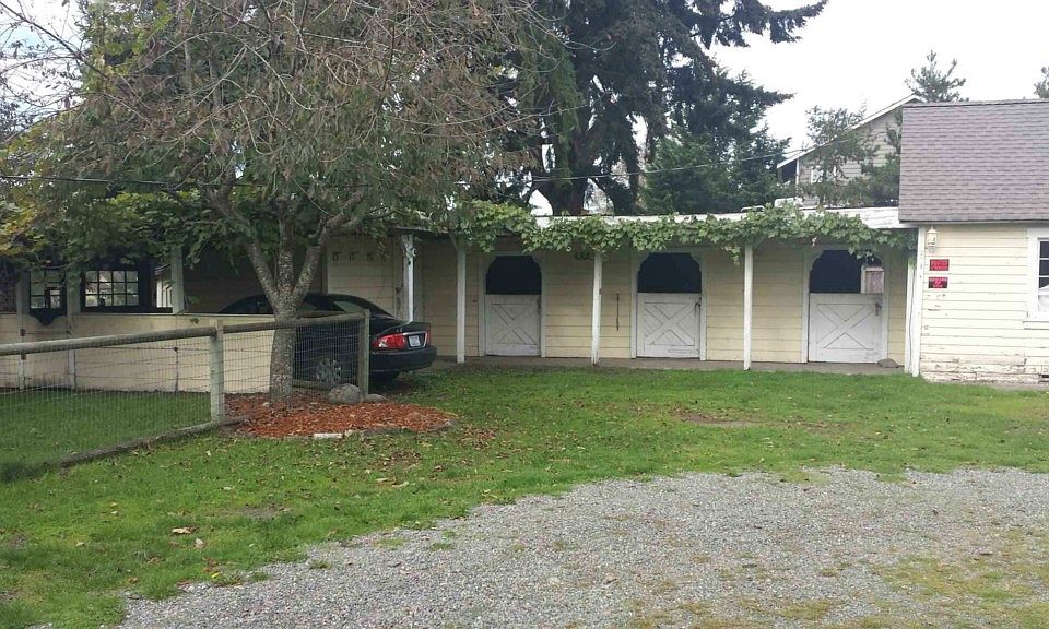 2nd image of 3111 182nd St E