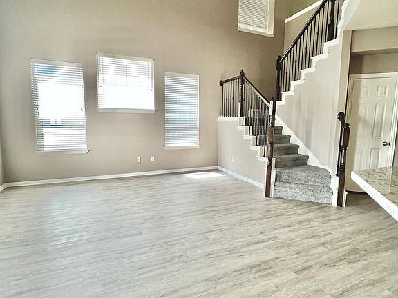 2nd image of 1036 Providence Blvd