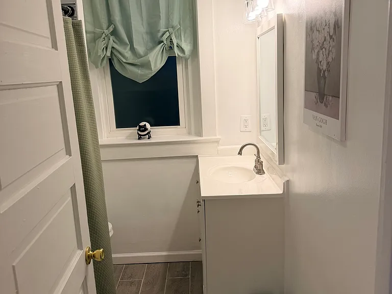 1323 Colonial Ave #4 — Photo 6