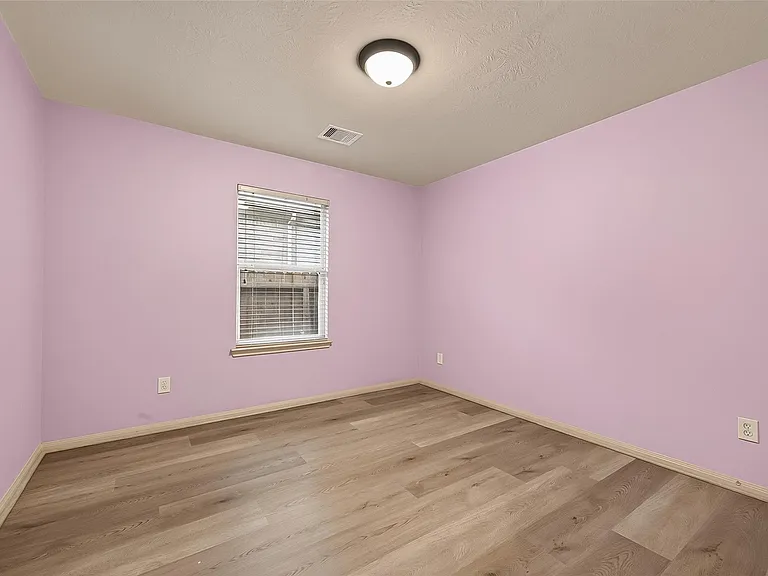 28207 Chalet Park Dr — Photo 34
