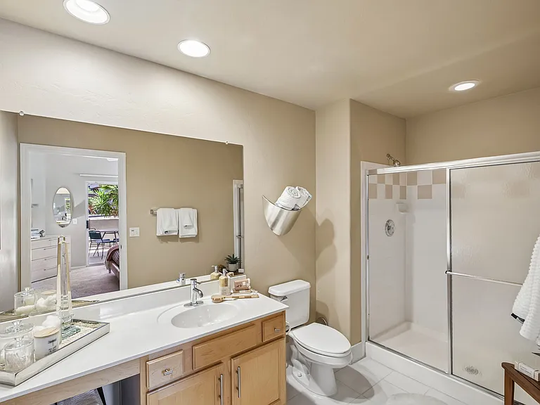 Golf Villas Apartments — Photo 11