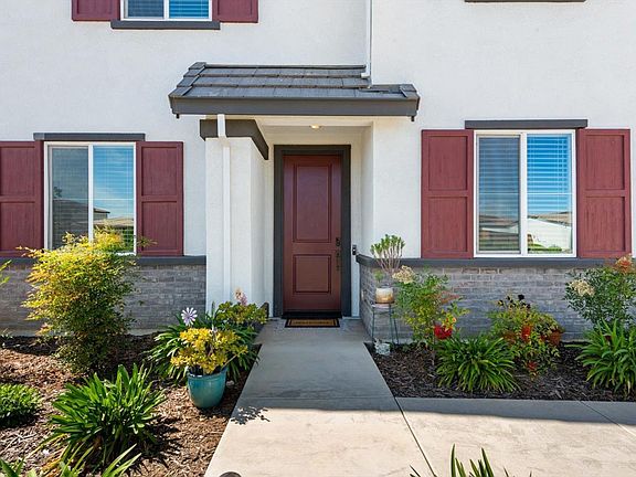 5th image of 1685 Blossom Way