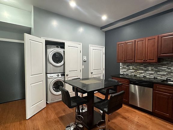 3rd image of 224 N Camac St #3