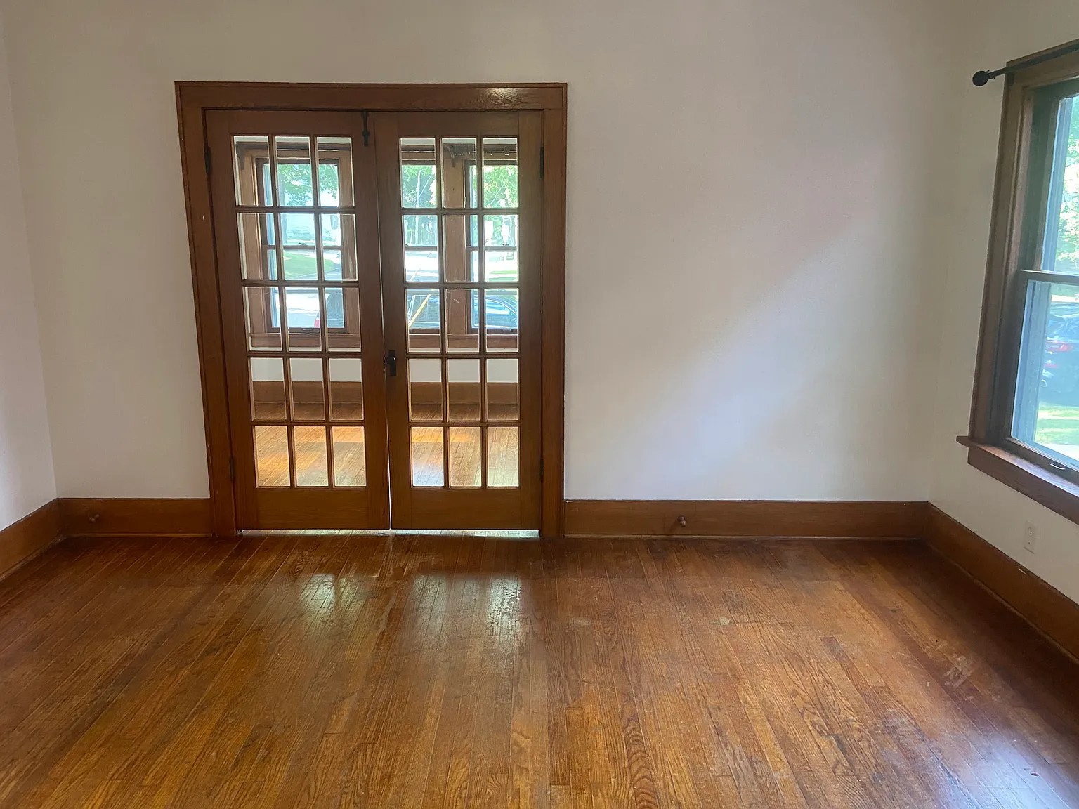 4 bed, $1,900 — Photo 4