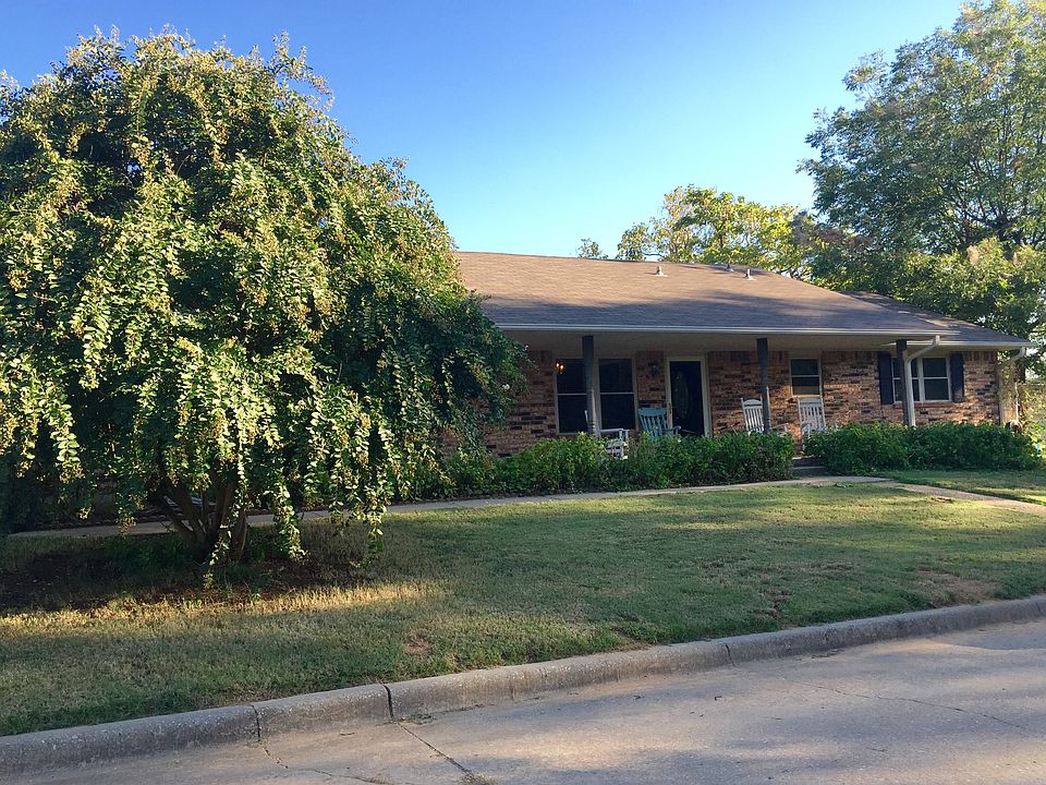 1st image of 152 Folsom Dr
