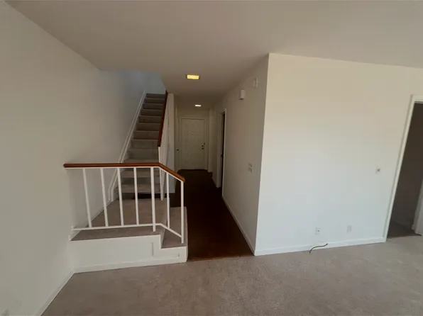 18 Columbine Ln, Novato, CA 94947
