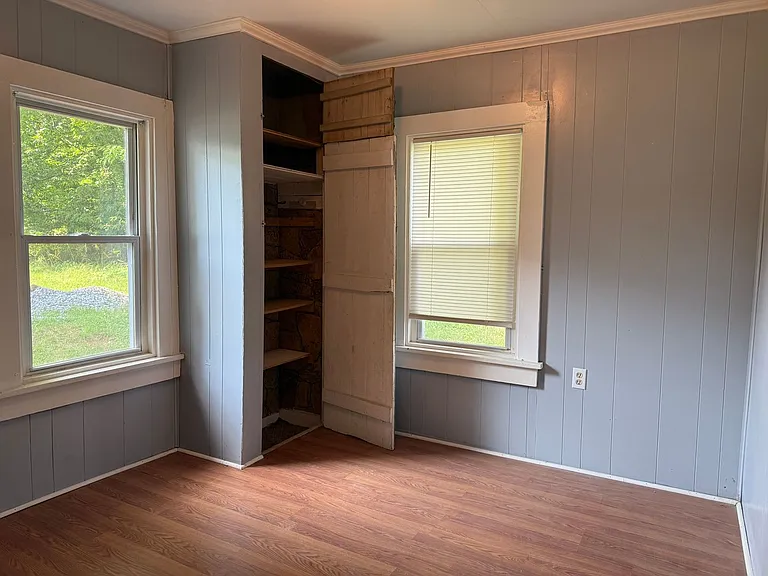 277 E Main St — Photo 22