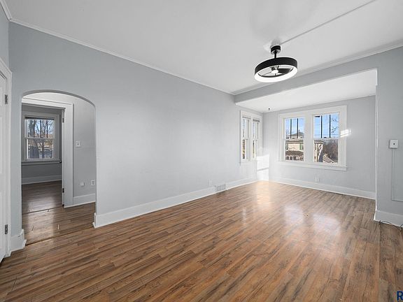 5th image of 1101 S 6th Ave