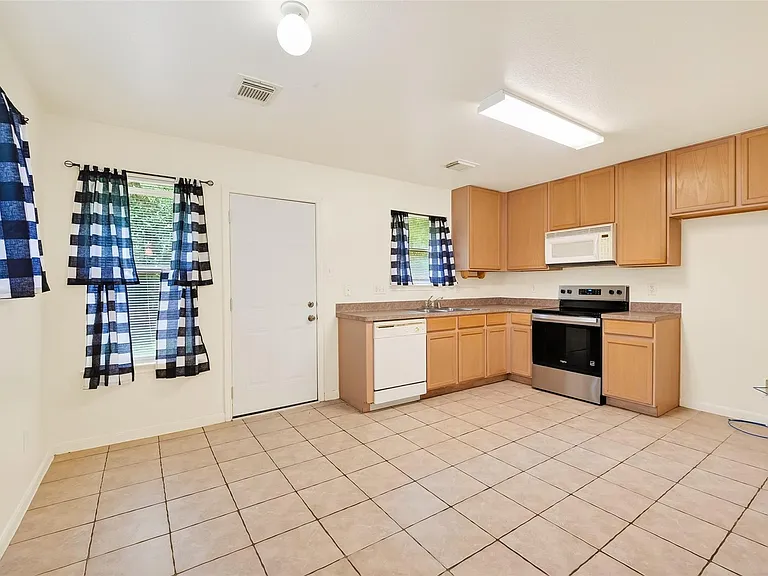 10426 Briar Patch St — Photo 12