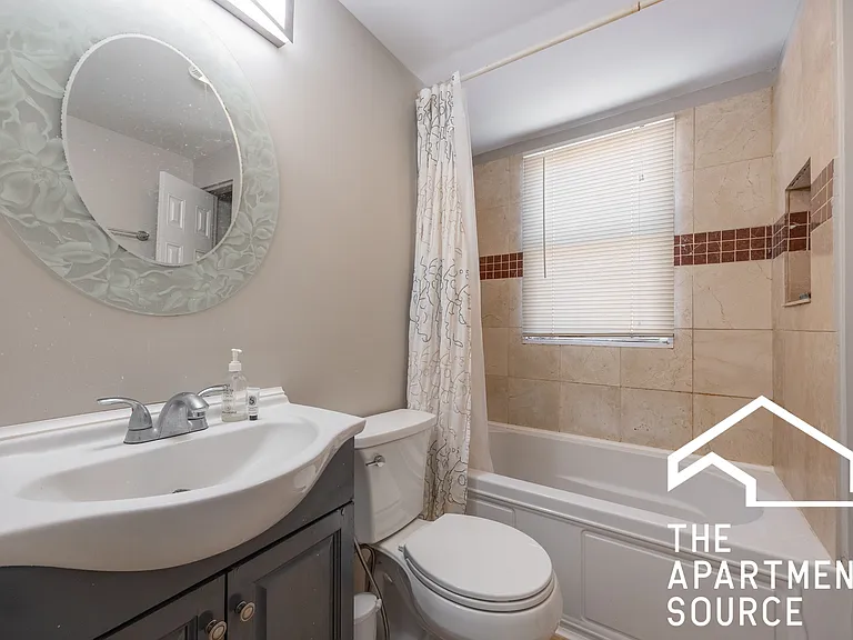 4320 N Lawndale Ave #4319-2 — Photo 8