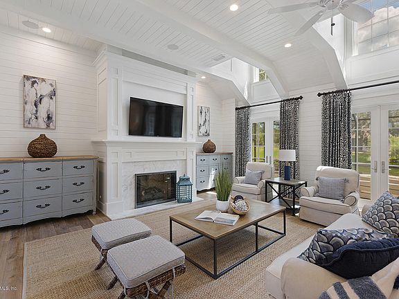 5th image of 104 Southbridge Way