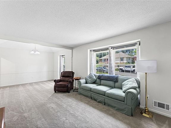 5th image of 507 London Way