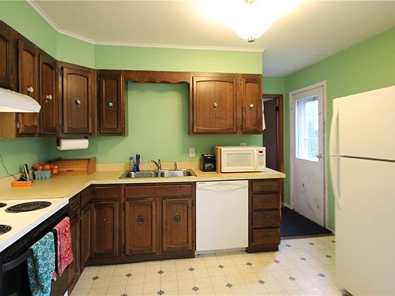 3rd image of 3098 Bear Hill Dr