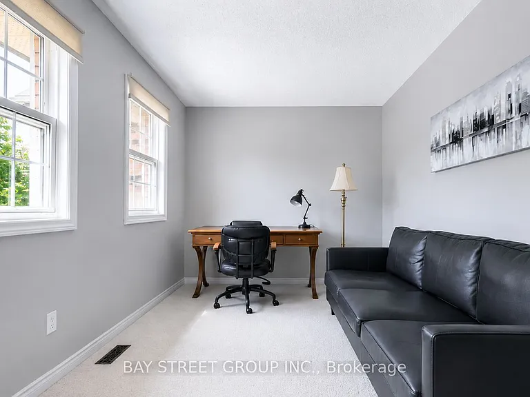 1469 Sprucewood Ter — Photo 15