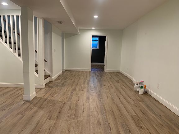 2nd image of 9 Sorrel Dr