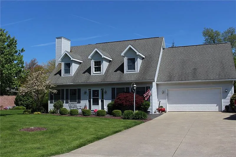 135 Shannon Dr photo 1