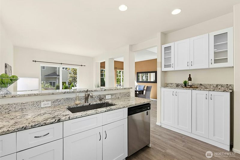5th image of 25211 SE 43rd Way