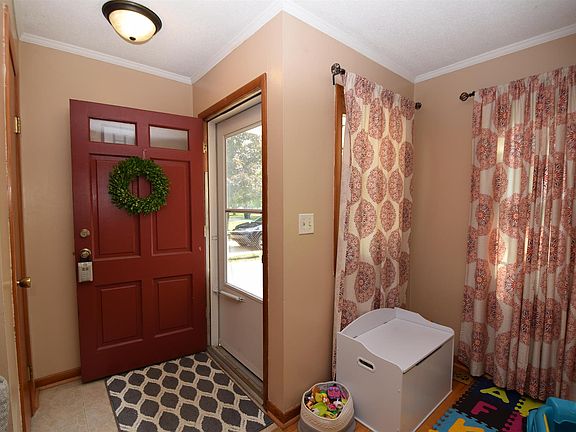 5th image of 3605 N Linden St