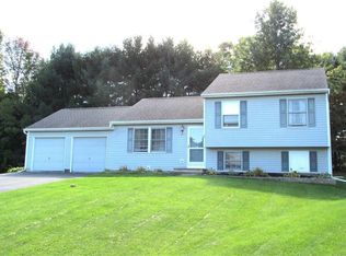 8431 Flat Car Cir, Cicero, NY 13039
