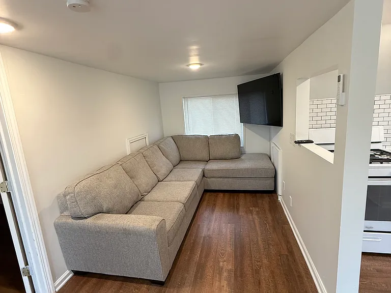 19185 E Forteen Mile Rd #2 — Photo 4