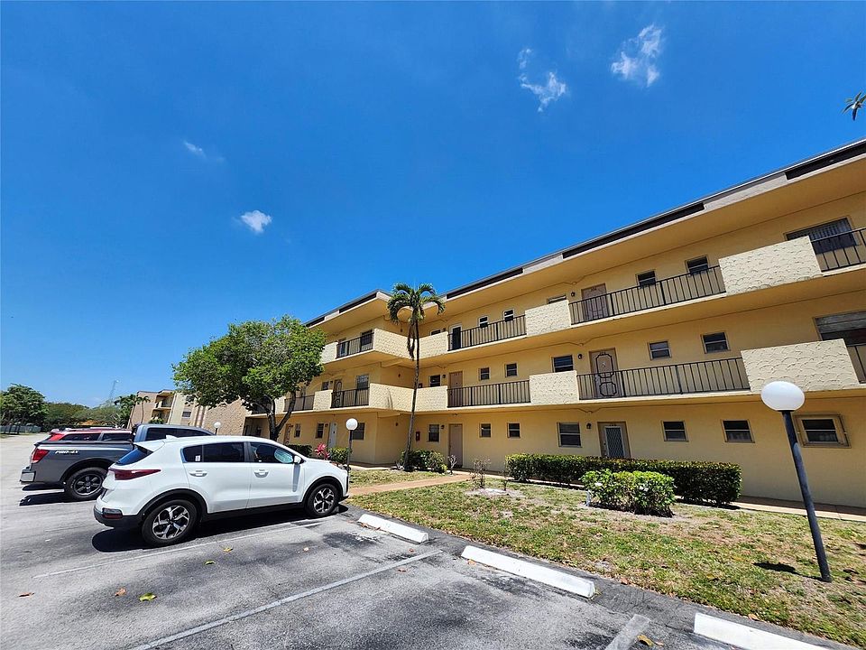 1st image of 301 Cambridge Rd APT 301