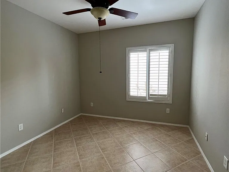 2460 Calvert City Dr — Photo 7