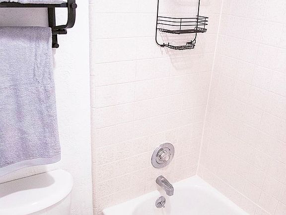 5th image of 8459 La Mesa Blvd APT 3