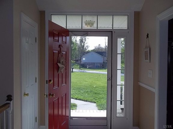 4th image of 550 Woodland Dr