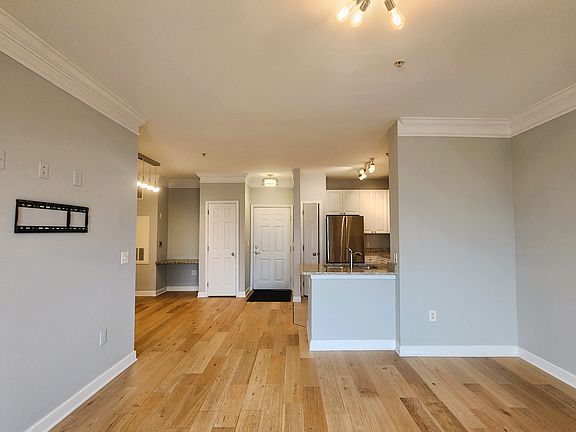4th image of 501 Hungerford Dr APT 145