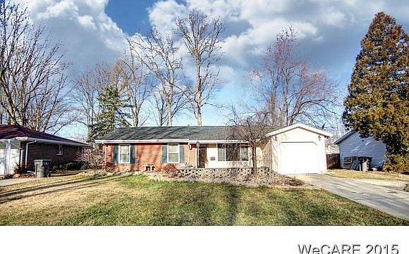1st image of 921 Crestwood Dr