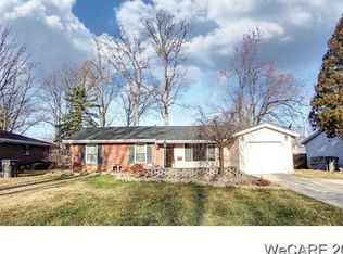 921 Crestwood Dr, Lima, OH
