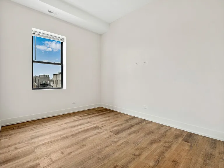 2203 N Hamilton Ave #302 — Photo 12