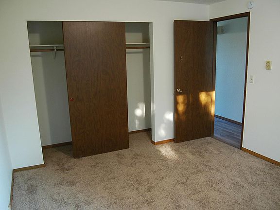 5th image of 17104 4th Ave S