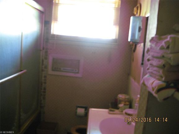 4th image of 17529 Tarkington Ave