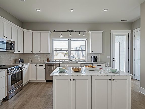 2nd image of 1179 Cottonsprings Dr