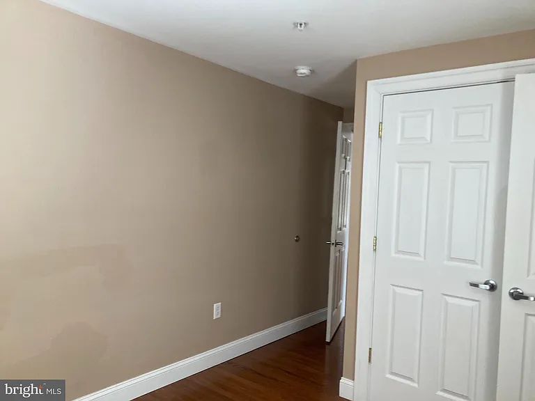 100 N Potomac St #3A — Photo 16
