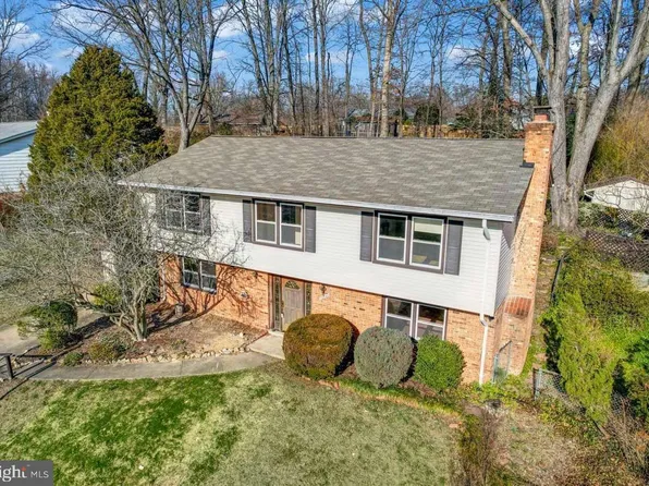 12397 Anchor Ct, Woodbridge, VA 22192