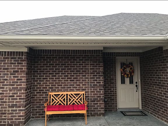 3rd image of 2741 Crescent Hill Dr NE